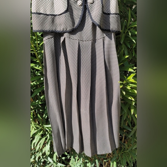 PRISTINE 90s Lady Di style her fave Polka Dot pleated skirt 2 pc suit dress - Picture 2 of 16